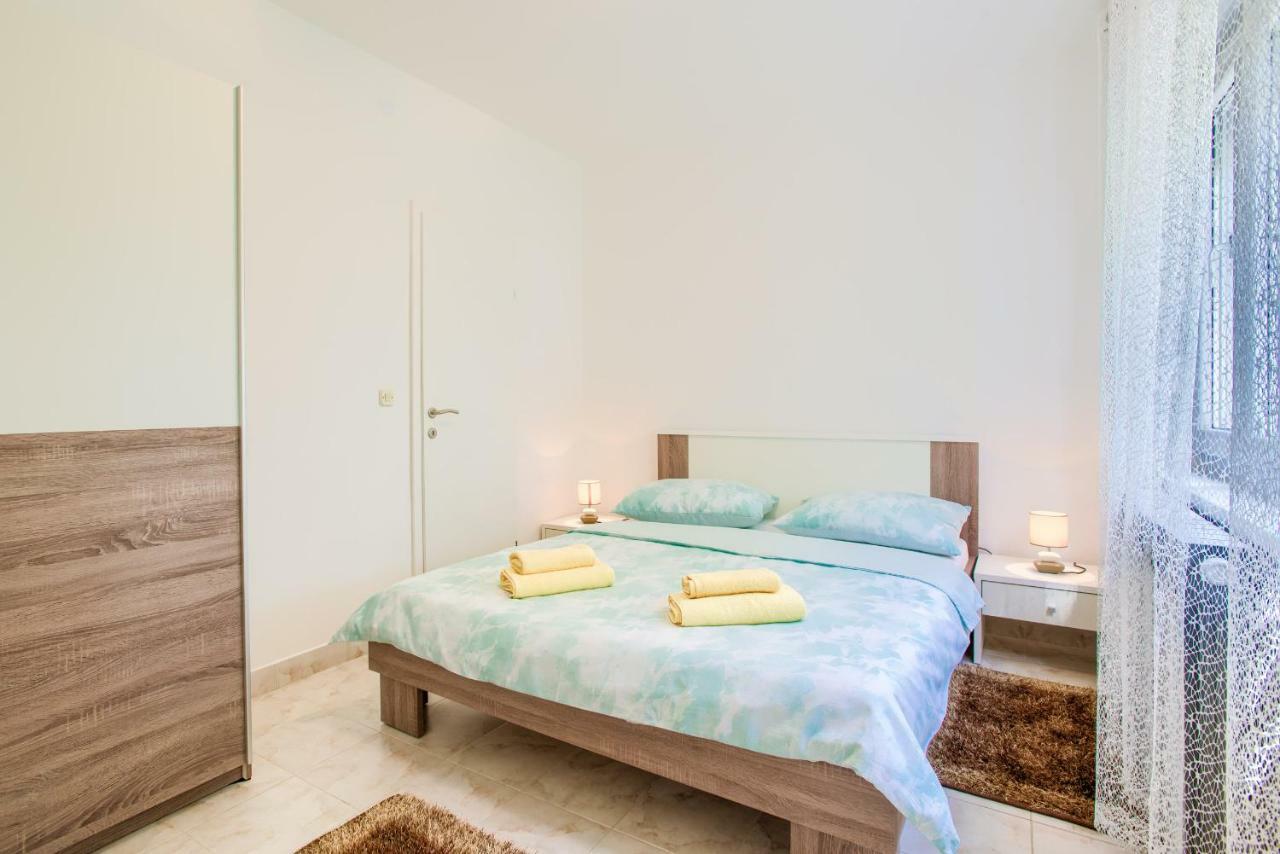 Apartman Paola Pula Exterior foto
