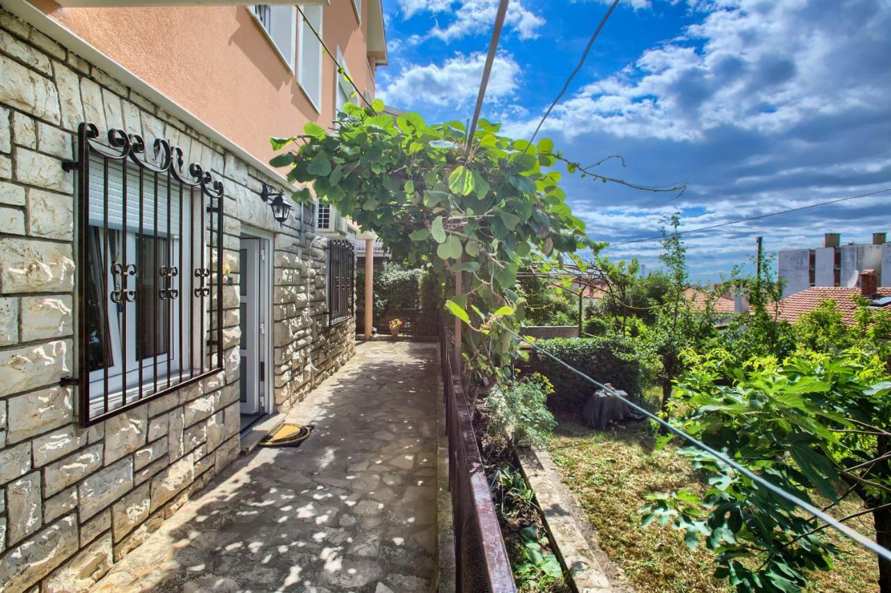 Apartman Paola Pula Exterior foto