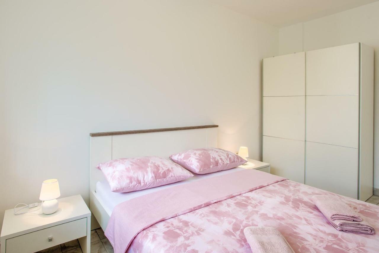 Apartman Paola Pula Exterior foto